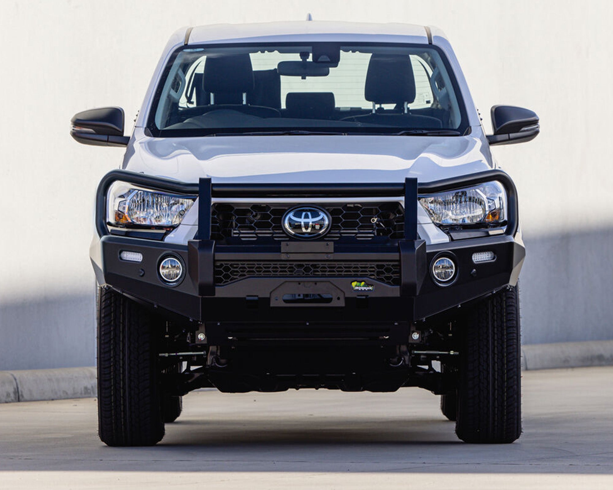 Deluxe Bull Bar