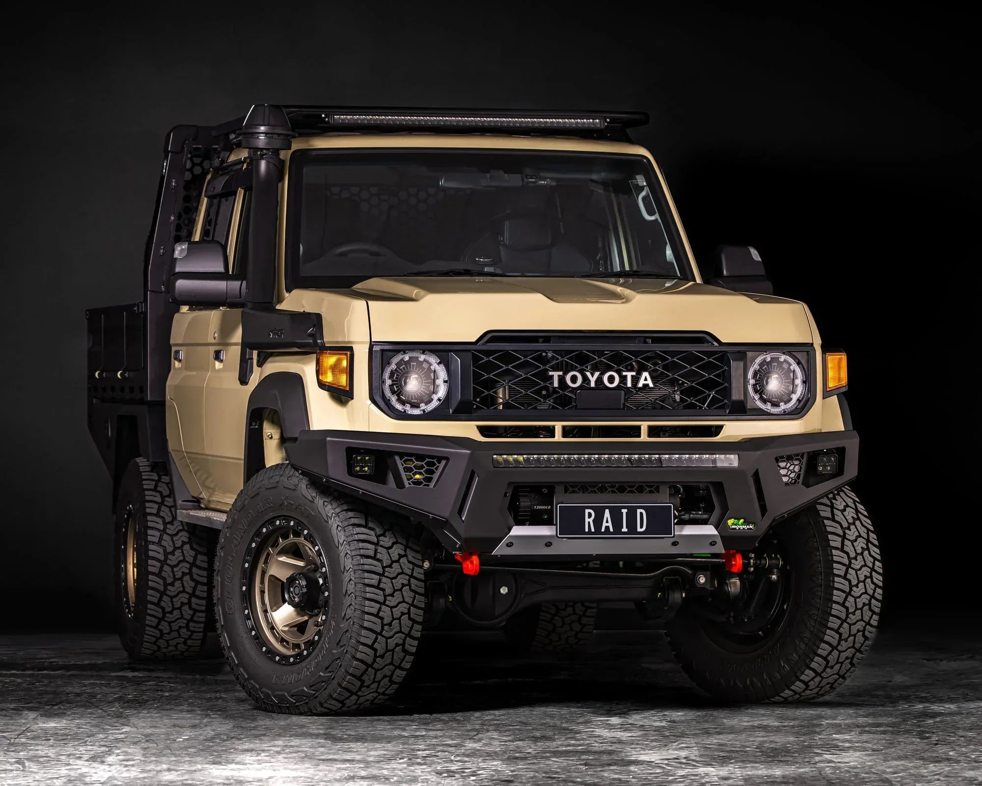 RAID JAPAN DODGE & OSP KAREN 180 セット Raid Bull Bar for Toyota Land Cruiser 76/78/79 Series | IRONMAN