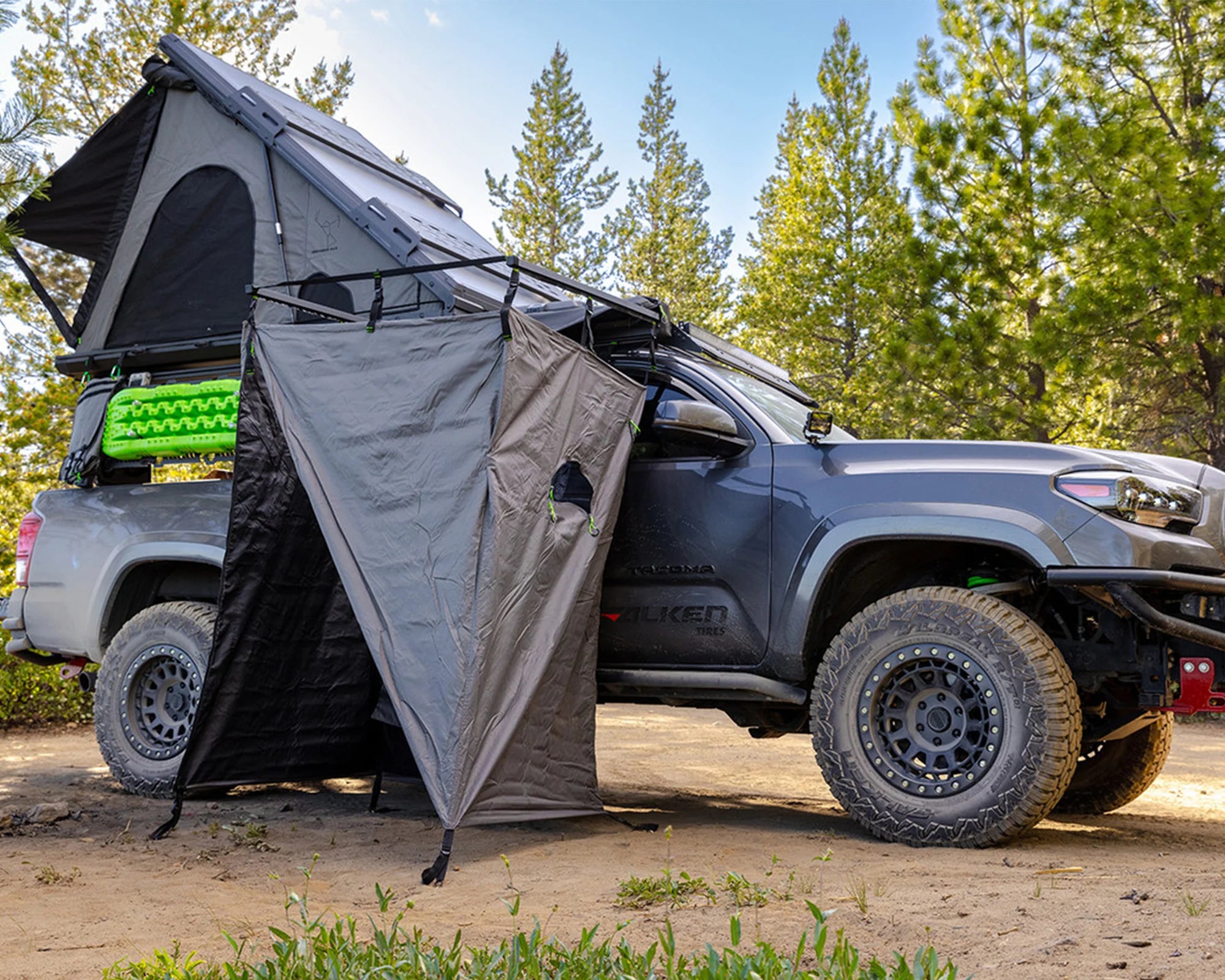 Deltawing Ensuite XT (1.1m X 1.1m)